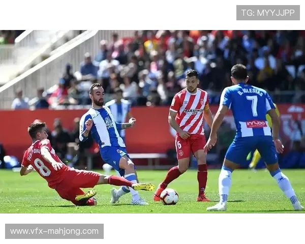 加泰德比半场战罢，西班牙人0-0巴萨双方对抗激烈